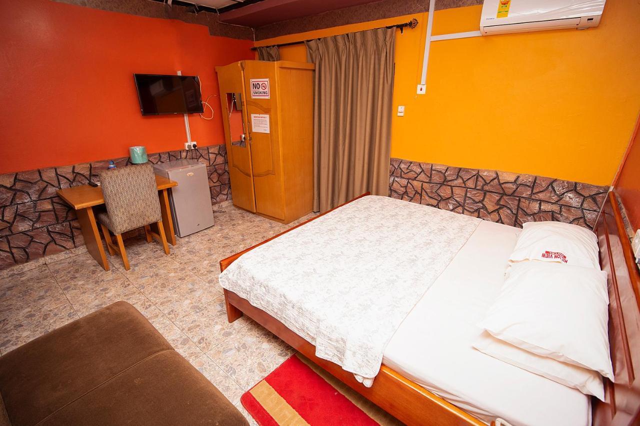 Hilton View Hotel Ogbodjo Екстер'єр фото