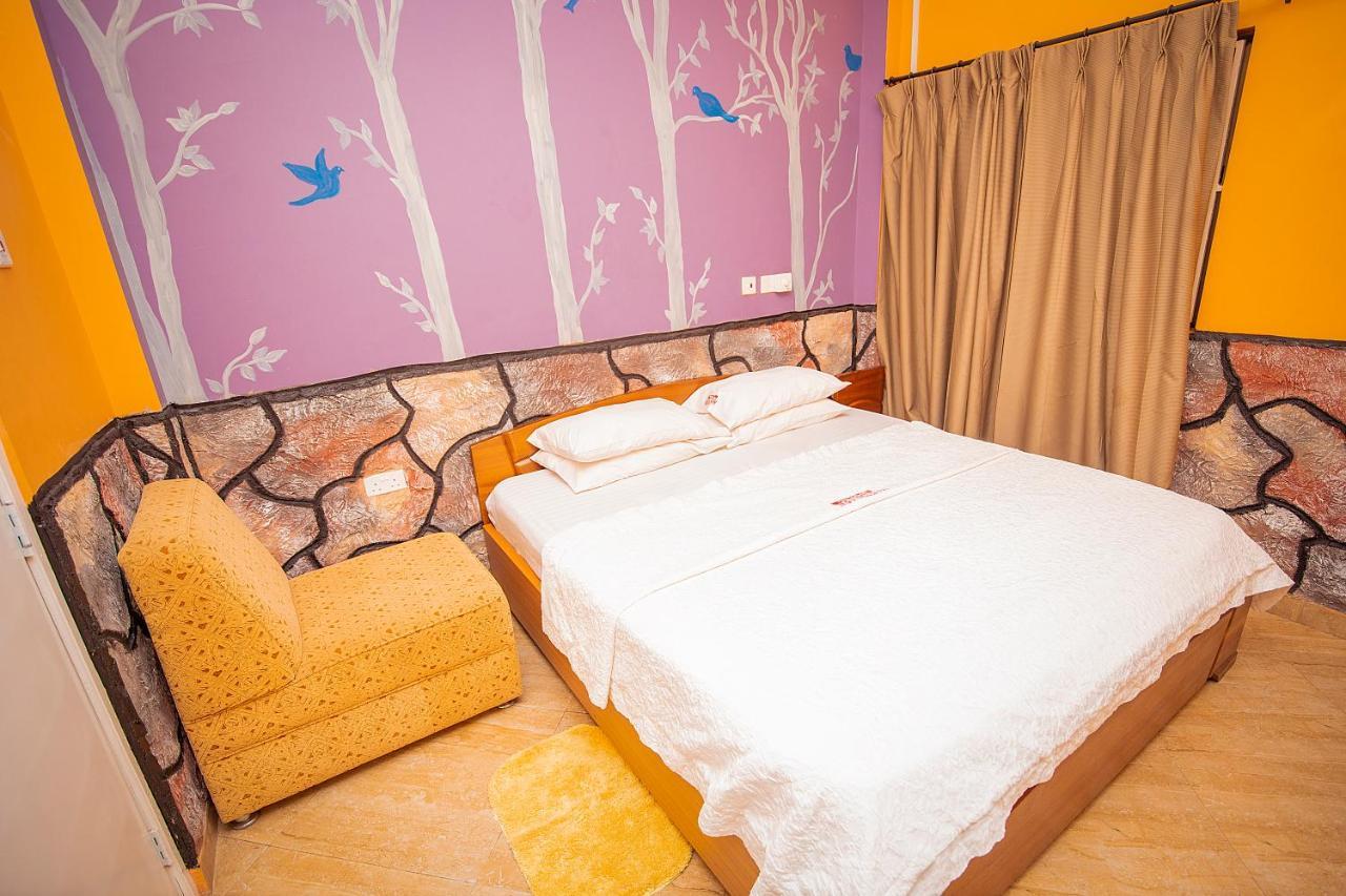 Hilton View Hotel Ogbodjo Екстер'єр фото